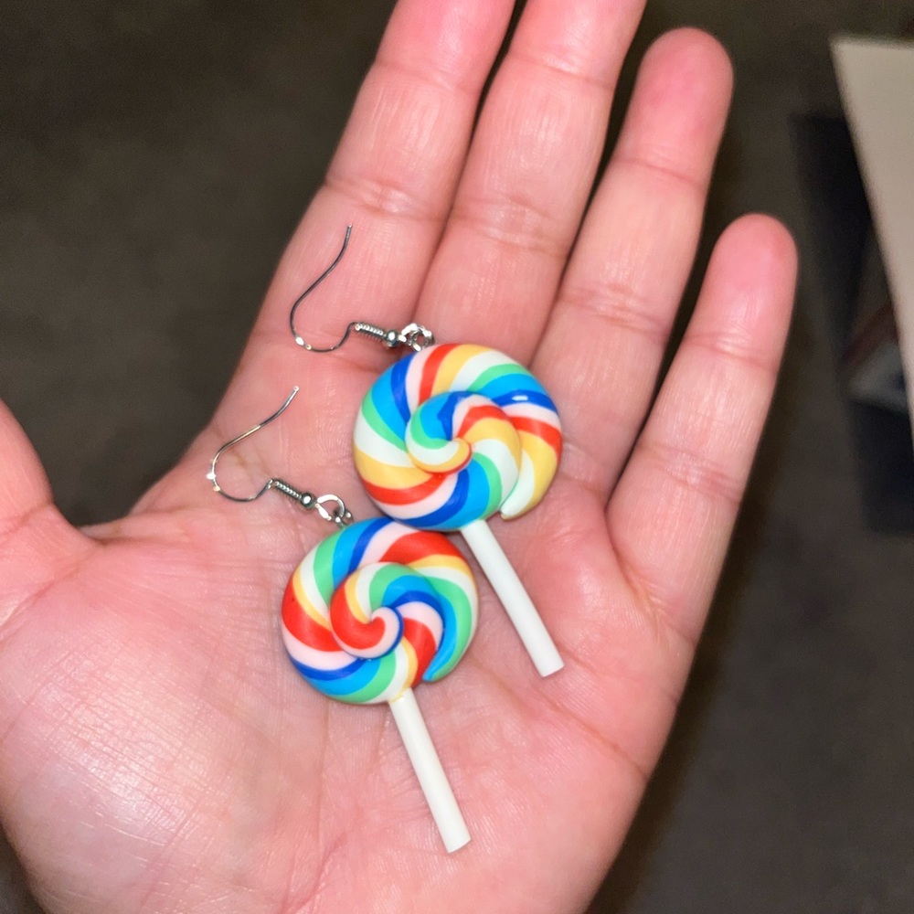 Lollipop 🍭 resin earrings - Picture 3 of 5